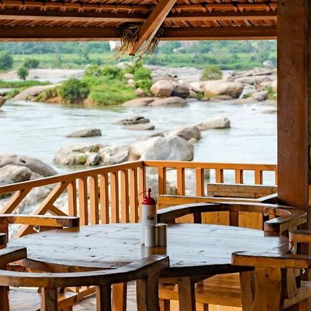 Hotel Leo Woods Hampi River View Extérieur photo